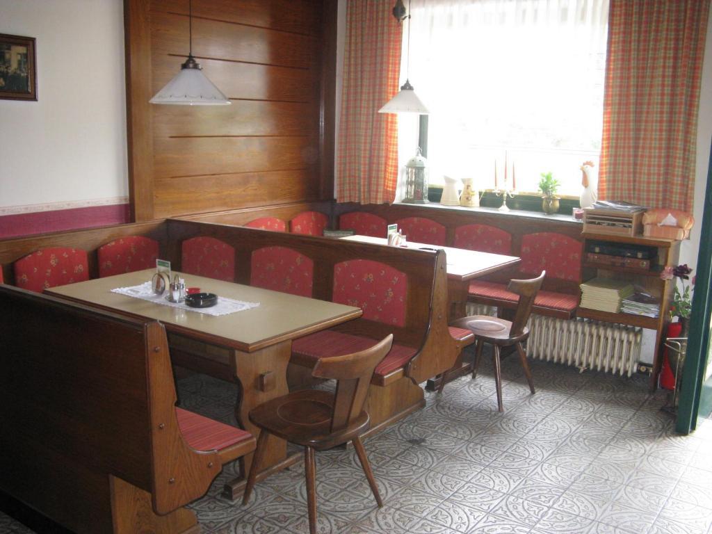 Gasthaus Roter Hahn Hotel Höflein an der Donau Esterno foto